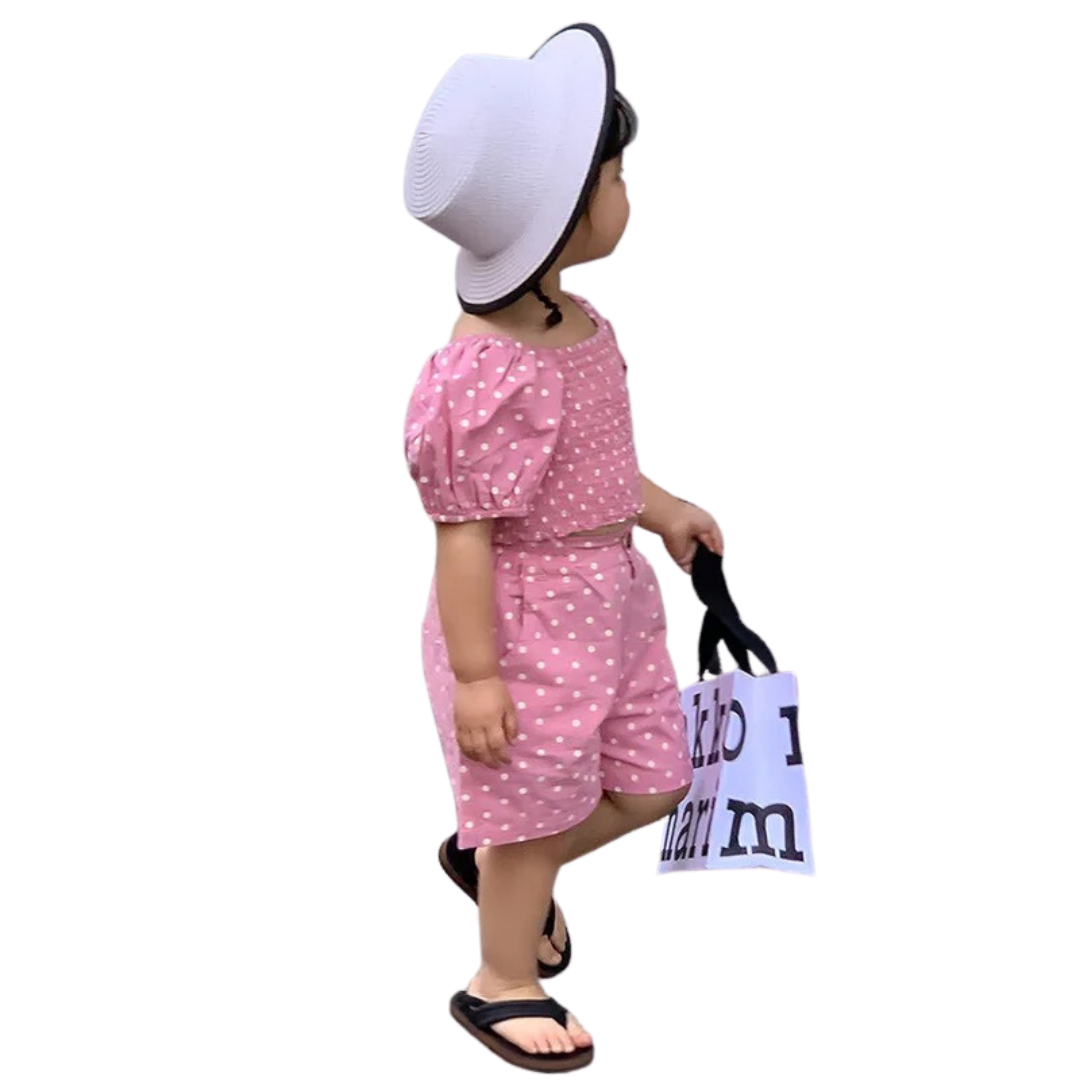 Pink with white dots set